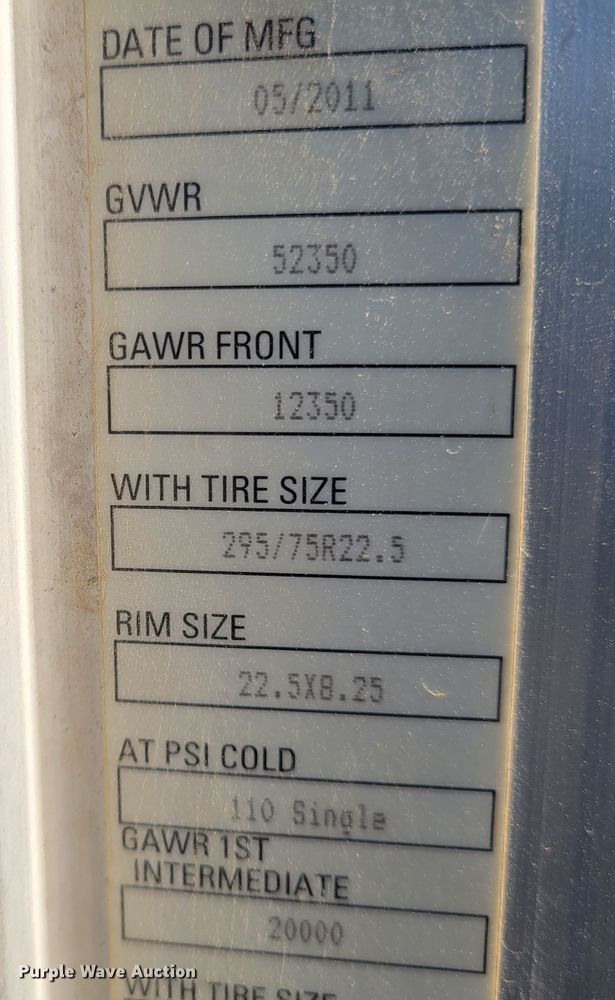 image for item KH9807 2012 Kenworth T800  semi truck