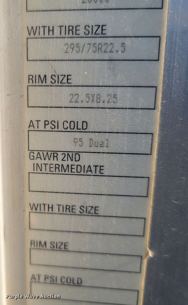 image for item KH9807 2012 Kenworth T800  semi truck