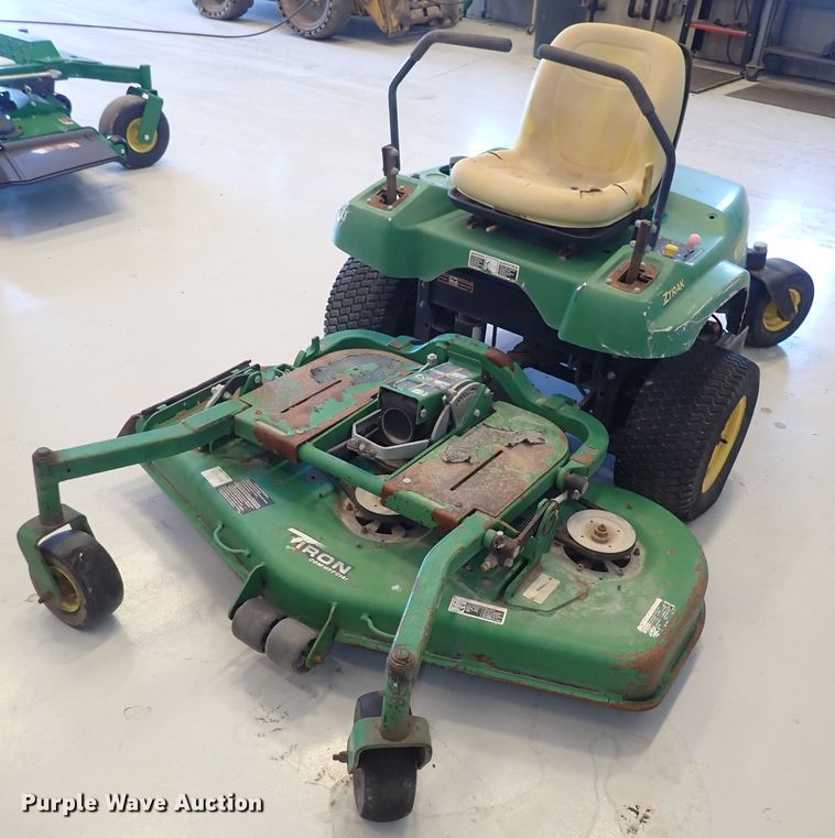 John Deere F687 lawn mower in Mcpherson, KS | Item DC4122 sold | Purple ...