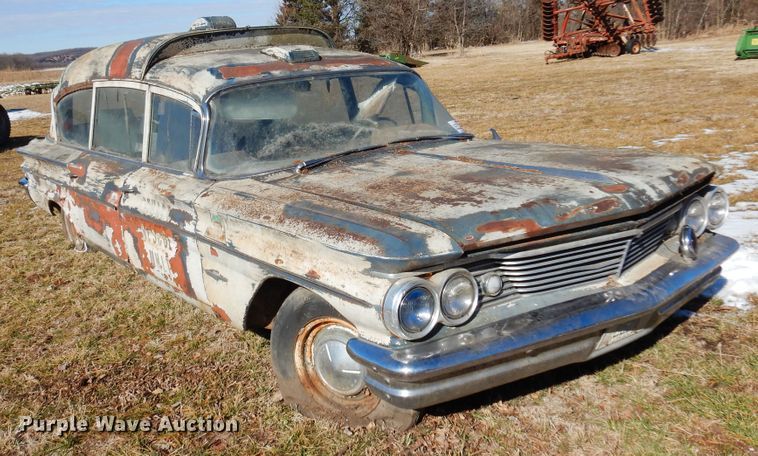 image for item DF0036 1960 Pontiac Bonneville  ambulance