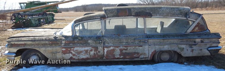 image for item DF0036 1960 Pontiac Bonneville  ambulance