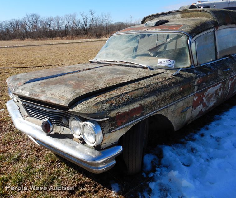 image for item DF0036 1960 Pontiac Bonneville  ambulance