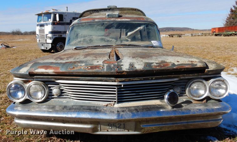 image for item DF0036 1960 Pontiac Bonneville  ambulance