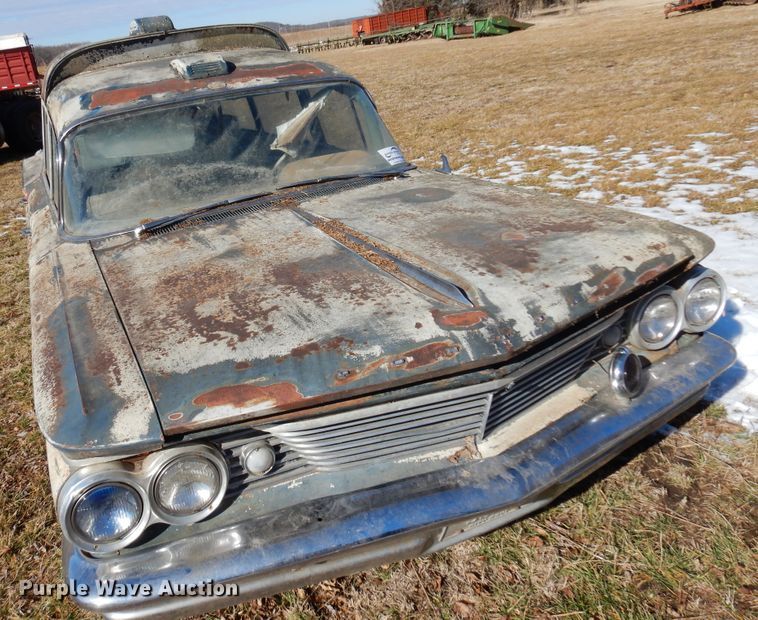 image for item DF0036 1960 Pontiac Bonneville  ambulance