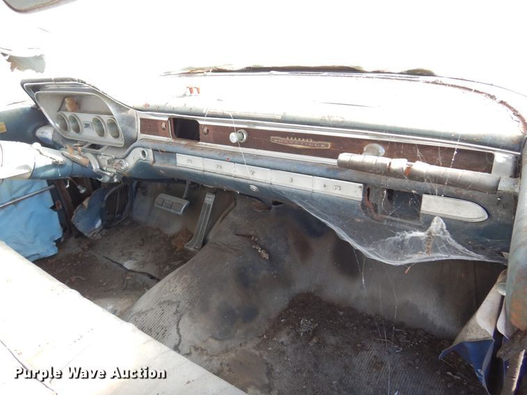 image for item DF0036 1960 Pontiac Bonneville  ambulance