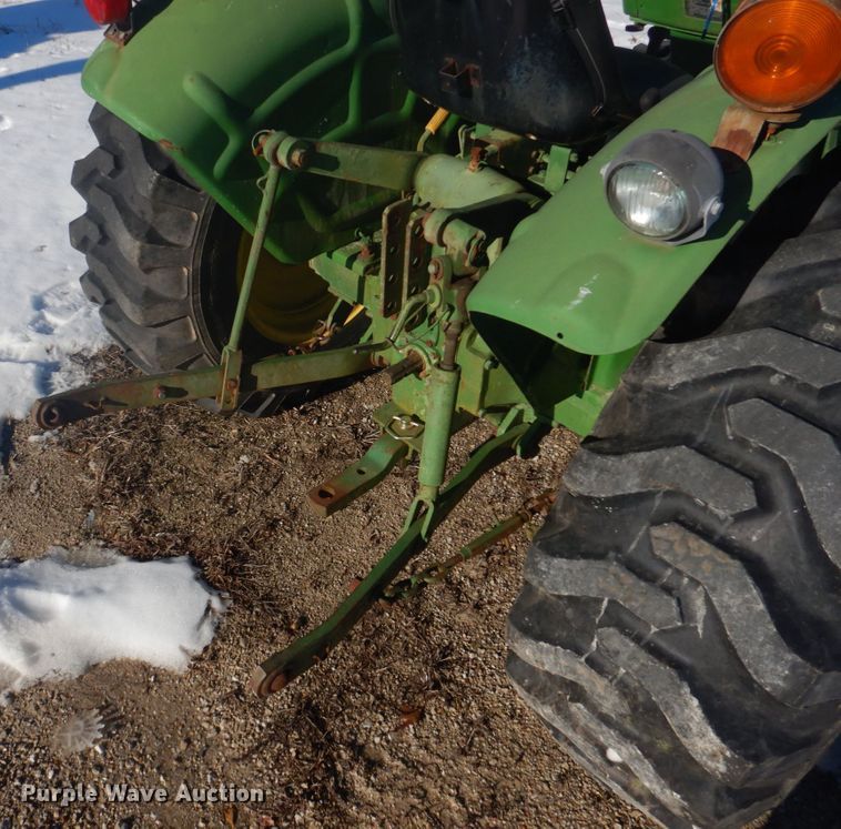 image for item DH8174 John Deere 850  tractor