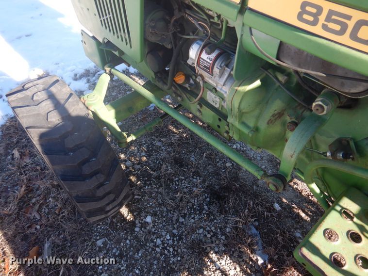 image for item DH8174 John Deere 850  tractor