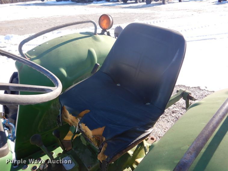 image for item DH8174 John Deere 850  tractor