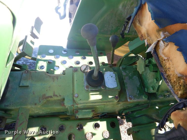 image for item DH8174 John Deere 850  tractor