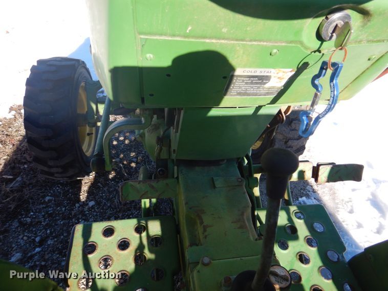 image for item DH8174 John Deere 850  tractor