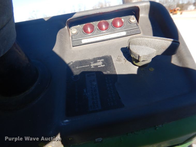 image for item DH8174 John Deere 850  tractor