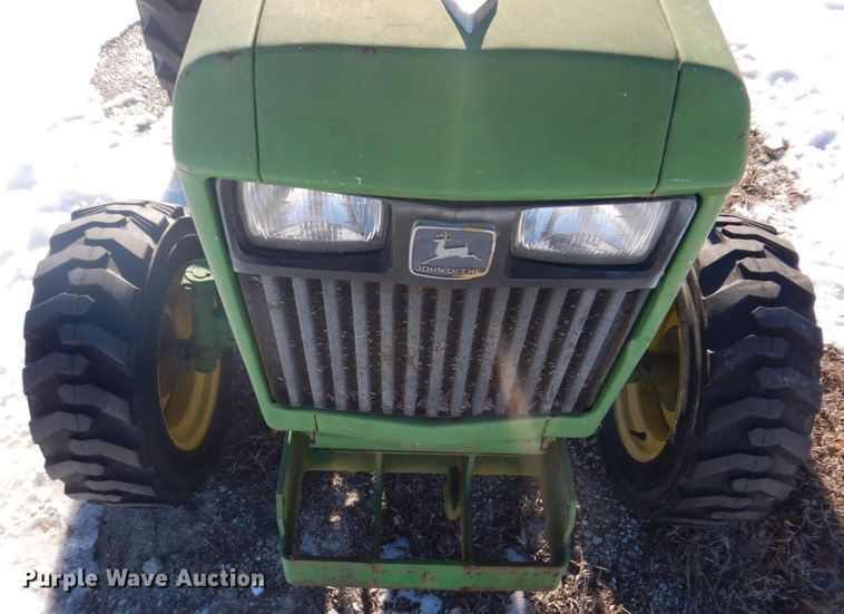 image for item DH8174 John Deere 850  tractor