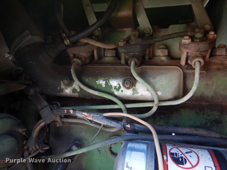 image for item DH8174 John Deere 850  tractor