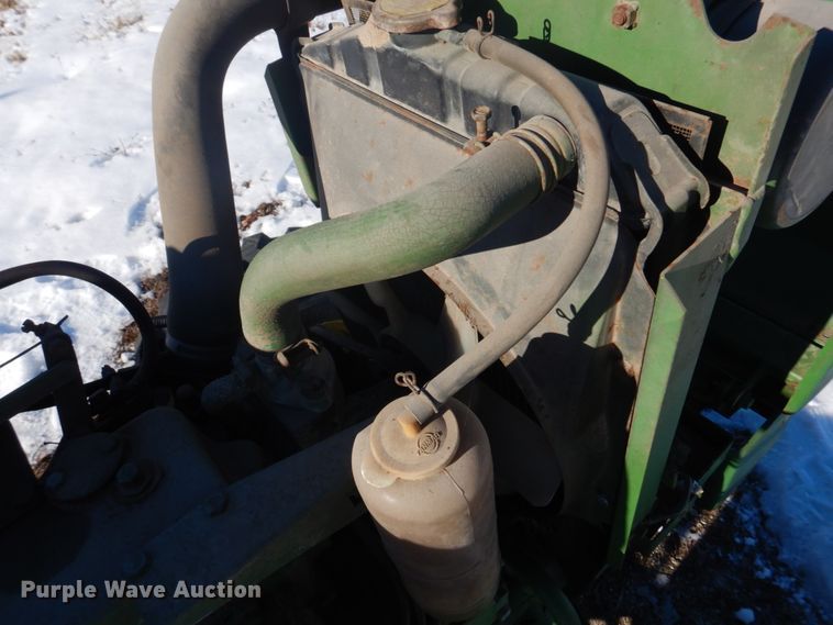 image for item DH8174 John Deere 850  tractor