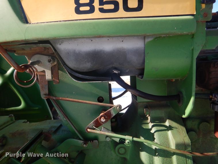 image for item DH8174 John Deere 850  tractor