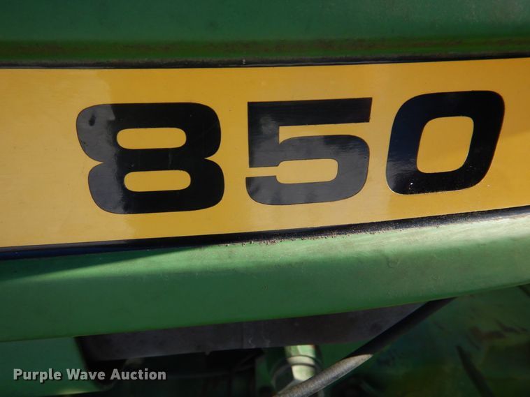 image for item DH8174 John Deere 850  tractor