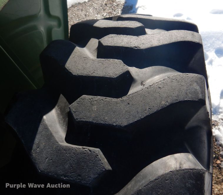 image for item DH8174 John Deere 850  tractor