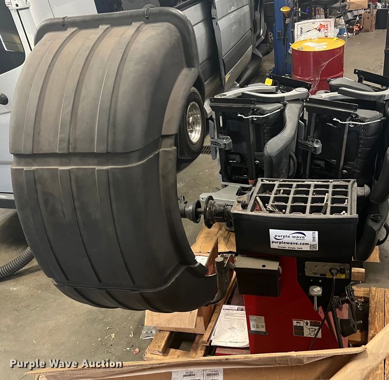 image for item DH8176 Snap-on EEWB304D  tire balancer