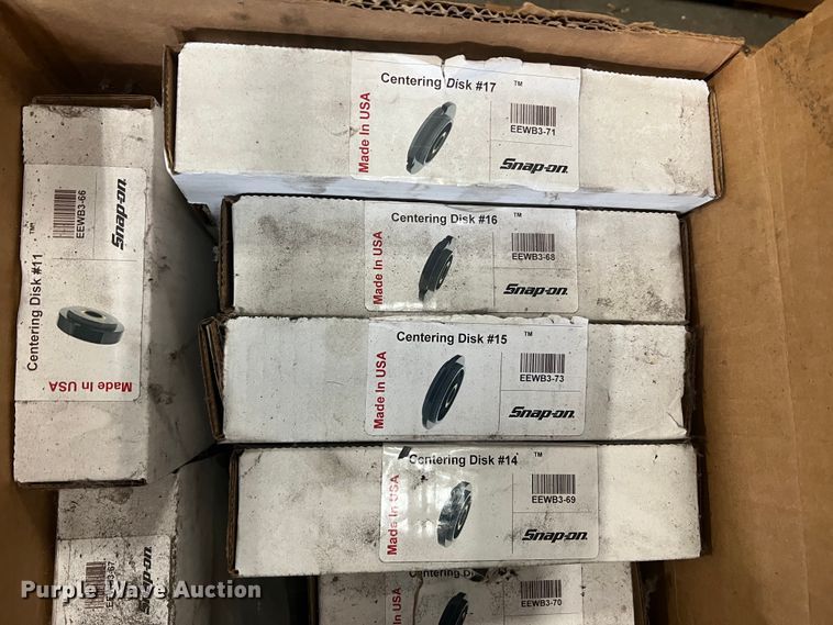 image for item DH8176 Snap-on EEWB304D  tire balancer