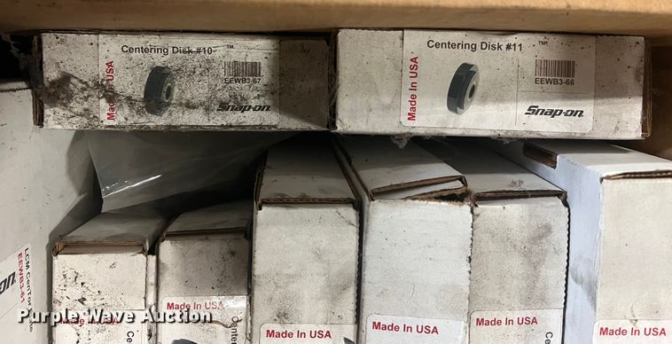 image for item DH8176 Snap-on EEWB304D  tire balancer