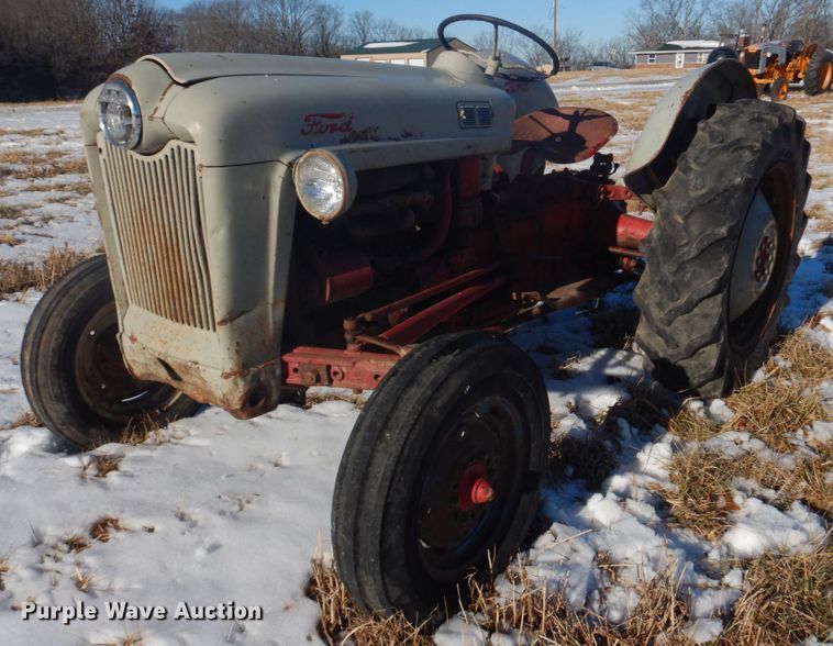image for item DH8187 1955 Ford 600  tractor