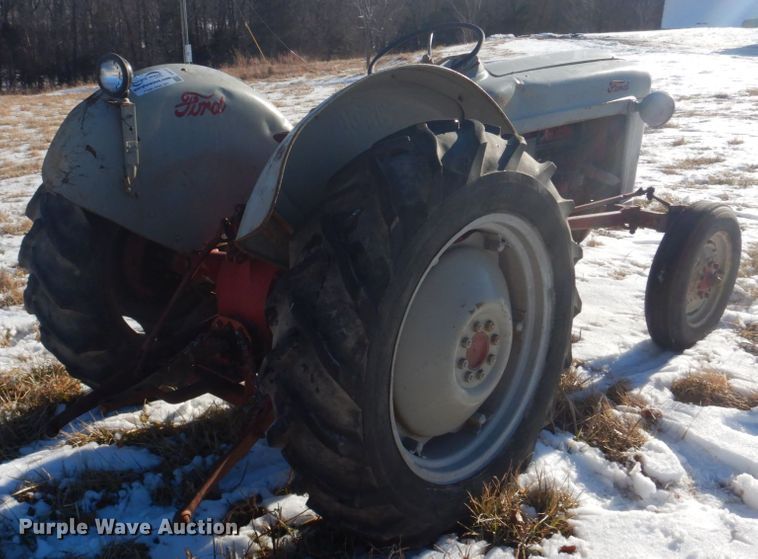 image for item DH8187 1955 Ford 600  tractor