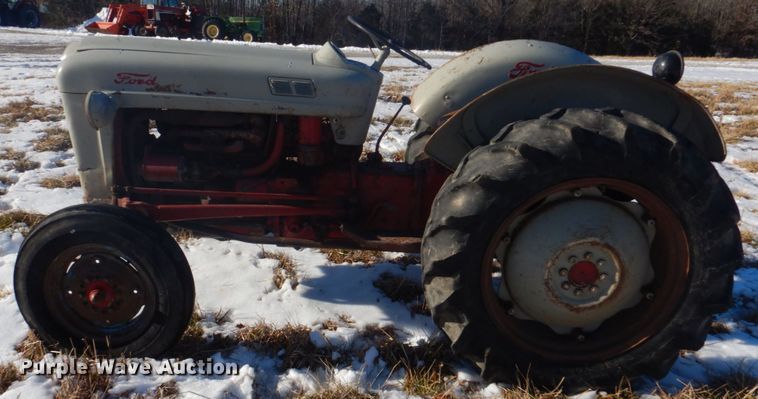 image for item DH8187 1955 Ford 600  tractor