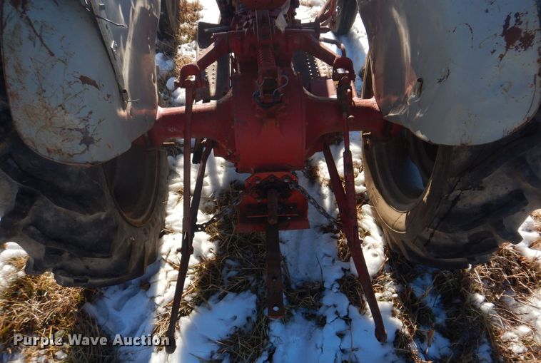 image for item DH8187 1955 Ford 600  tractor