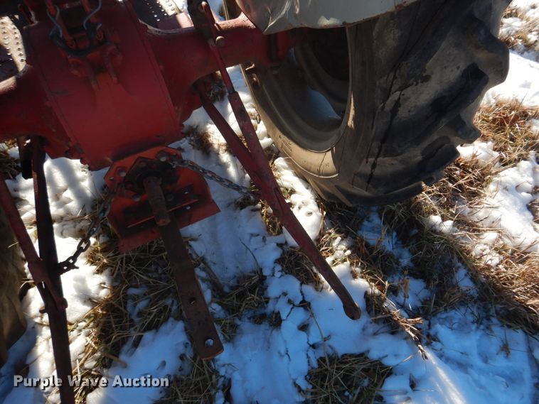 image for item DH8187 1955 Ford 600  tractor