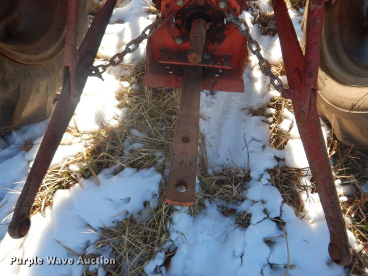 image for item DH8187 1955 Ford 600  tractor