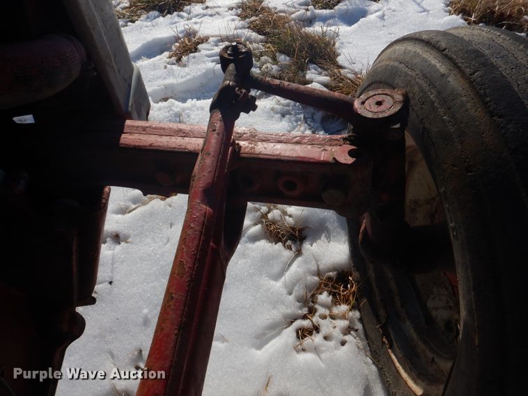 image for item DH8187 1955 Ford 600  tractor