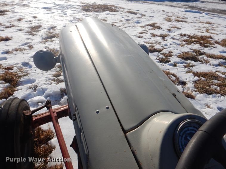 image for item DH8187 1955 Ford 600  tractor