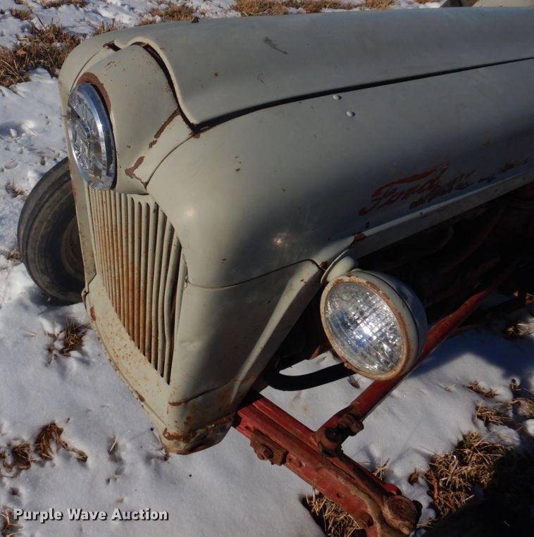 image for item DH8187 1955 Ford 600  tractor