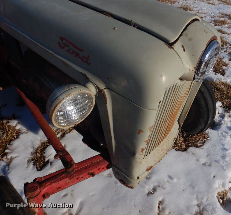 image for item DH8187 1955 Ford 600  tractor
