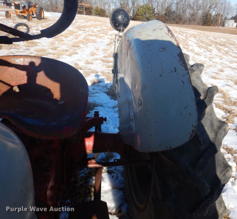 image for item DH8187 1955 Ford 600  tractor