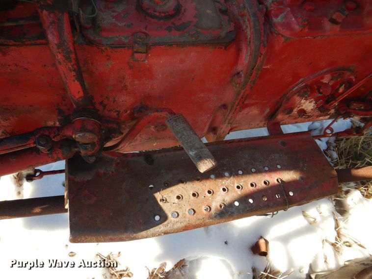image for item DH8187 1955 Ford 600  tractor