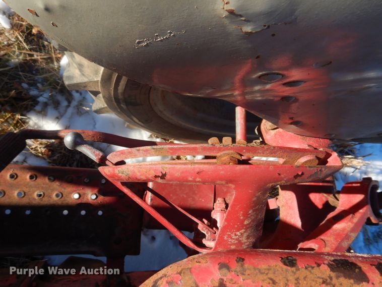 image for item DH8187 1955 Ford 600  tractor