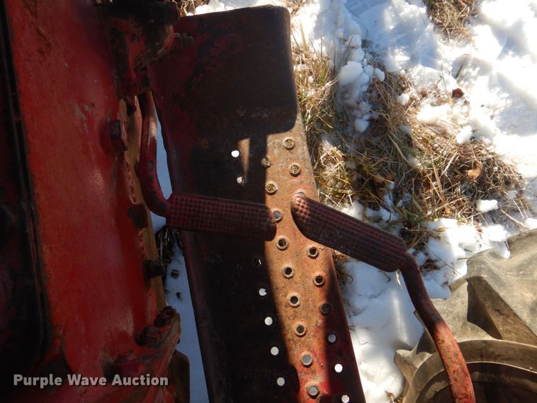 image for item DH8187 1955 Ford 600  tractor