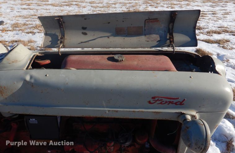 image for item DH8187 1955 Ford 600  tractor