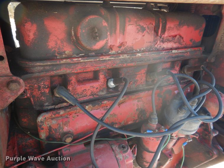 image for item DH8187 1955 Ford 600  tractor