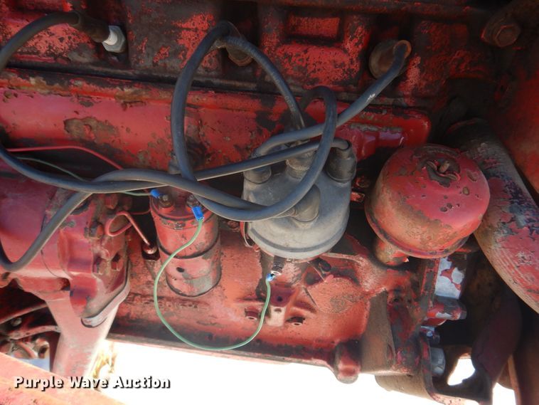 image for item DH8187 1955 Ford 600  tractor