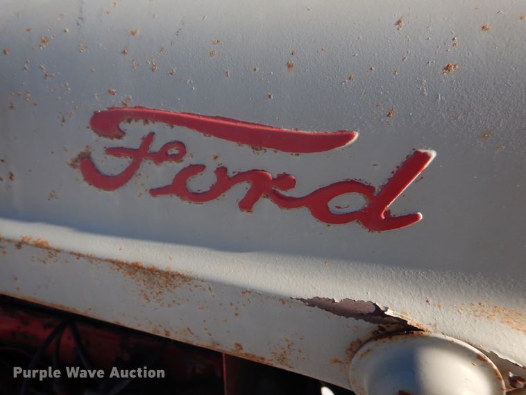 image for item DH8187 1955 Ford 600  tractor