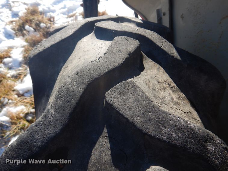 image for item DH8187 1955 Ford 600  tractor