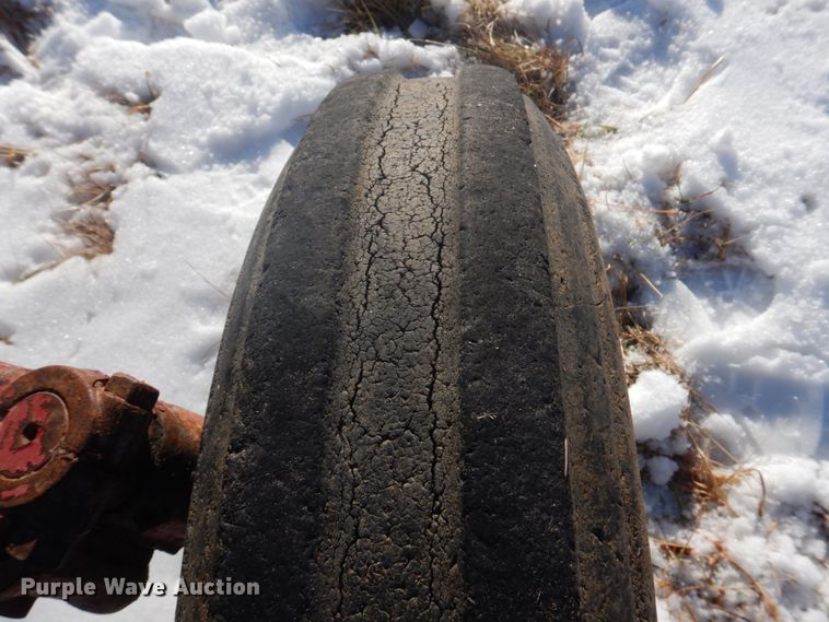 image for item DH8187 1955 Ford 600  tractor