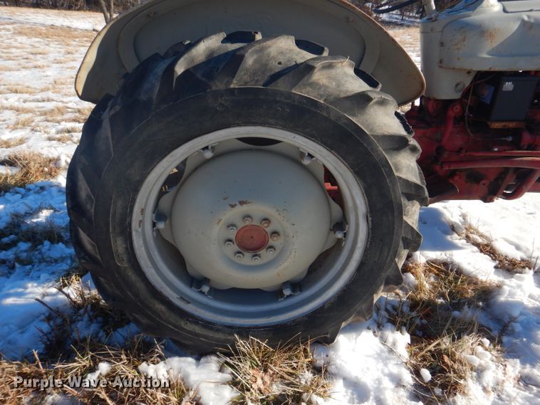 image for item DH8187 1955 Ford 600  tractor