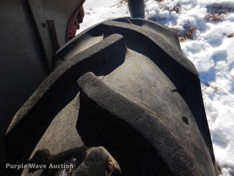 image for item DH8187 1955 Ford 600  tractor