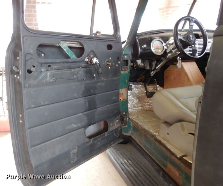 image for item DI8645 1952 Chevrolet  pickup truck