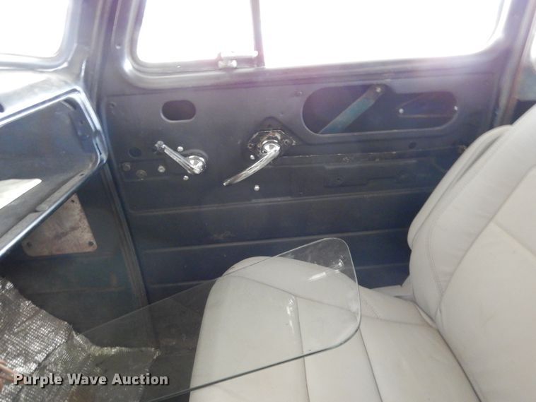 image for item DI8645 1952 Chevrolet  pickup truck