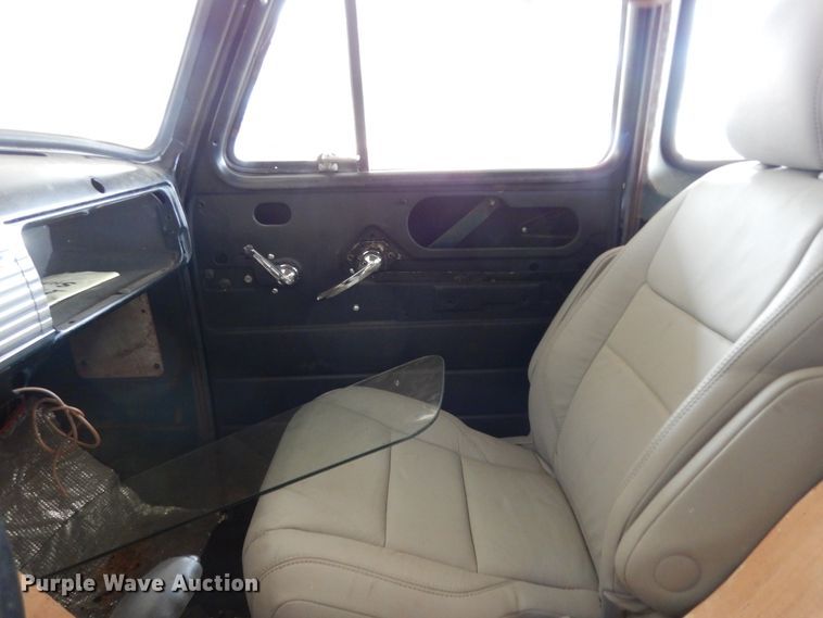 image for item DI8645 1952 Chevrolet  pickup truck