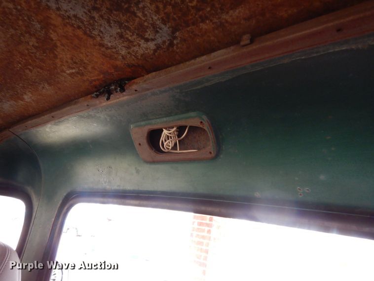 image for item DI8645 1952 Chevrolet  pickup truck